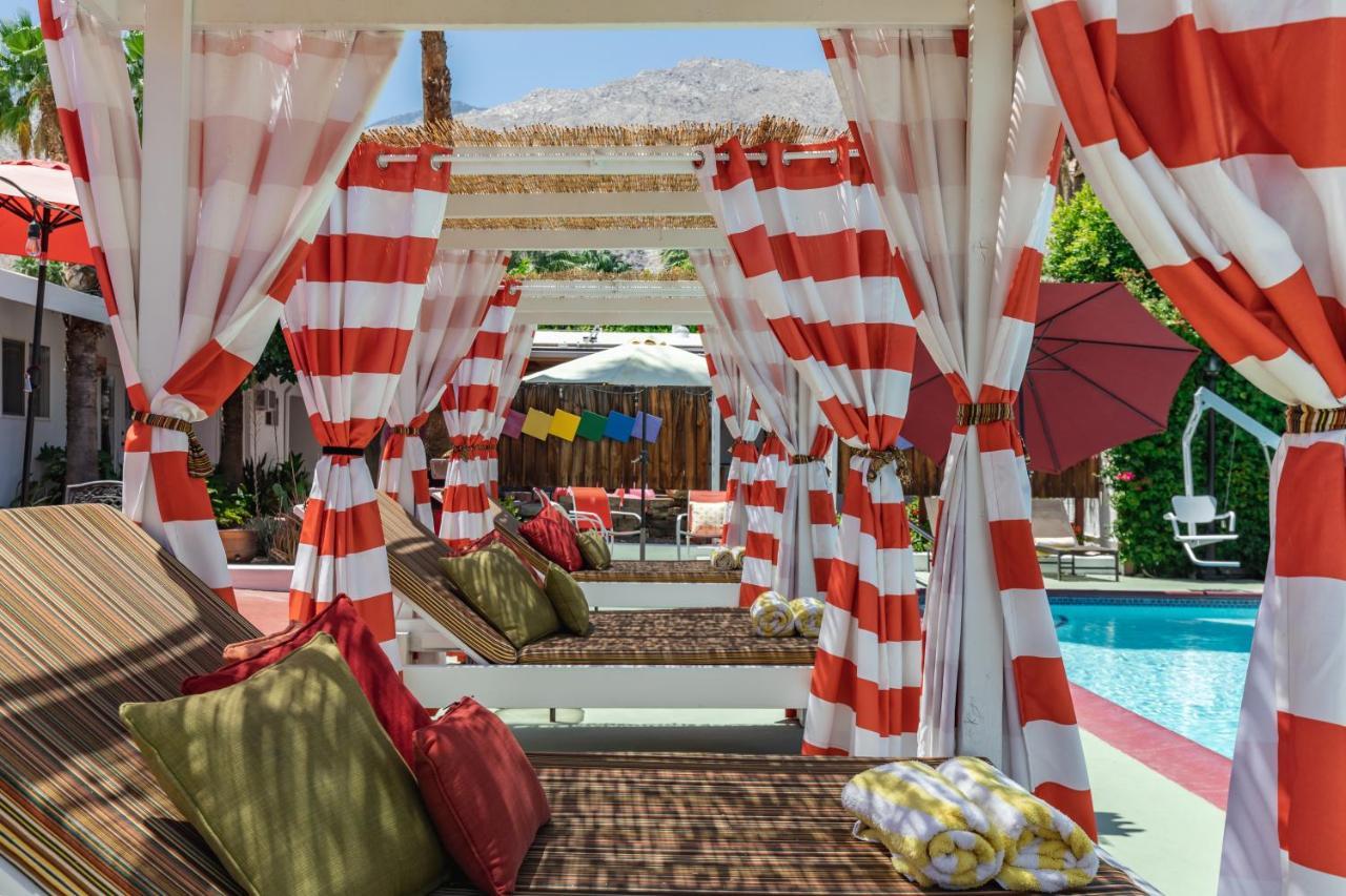Hotel Float - Adults Only